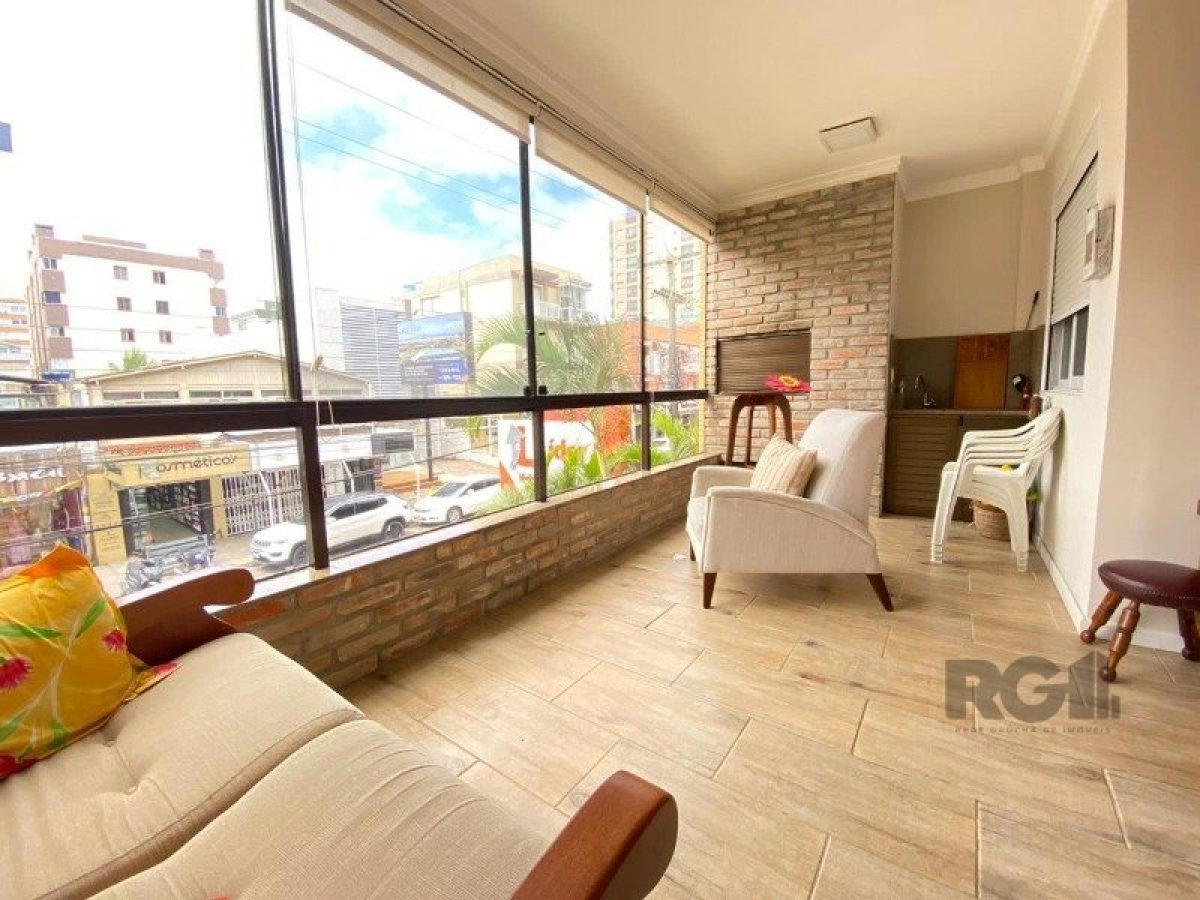 Apartamento à venda com 87m², 3 quartos, 1 suíte, 2 vagas no bairro Centro em Capão da Canoa - Foto 1