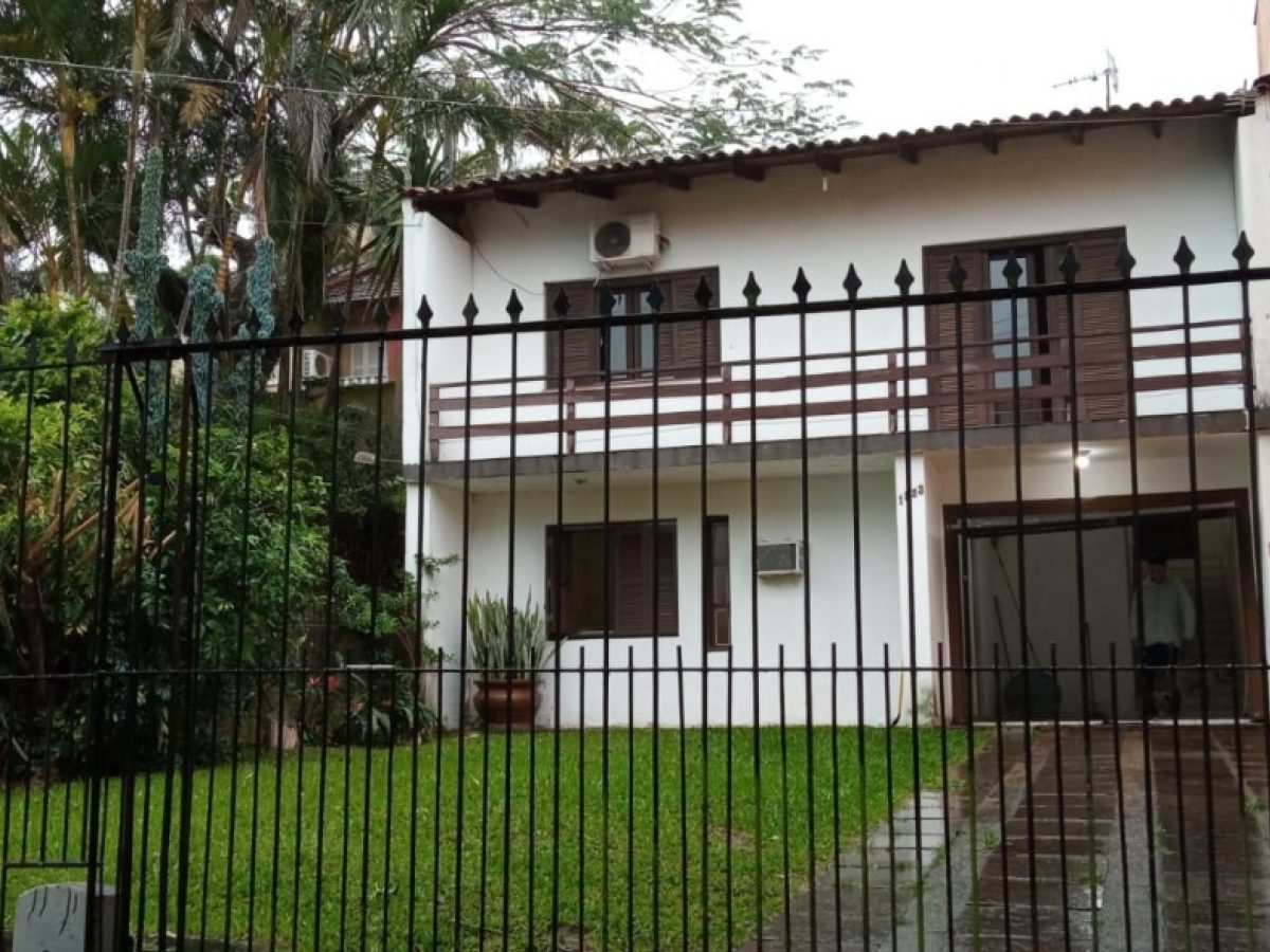 Casa à venda com 175m², 5 quartos, 5 vagas no bairro Tristeza em Porto Alegre - Foto 1