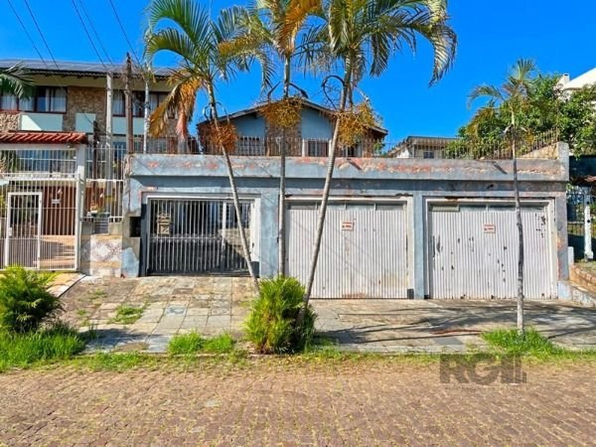 Casa à venda com 536m², 4 quartos, 1 suíte, 5 vagas no bairro Tristeza em Porto Alegre - Foto 1