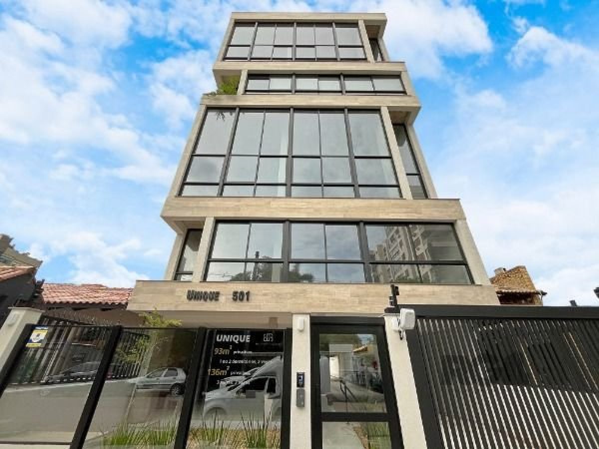 Apartamento à venda com 93m², 3 quartos, 1 suíte, 2 vagas no bairro Tristeza em Porto Alegre - Foto 1