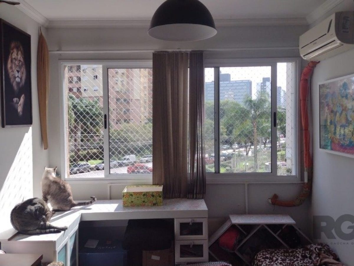 Apartamento à venda com 67m², 3 quartos, 1 suíte, 1 vaga no bairro Vila Ipiranga em Porto Alegre - Foto 1