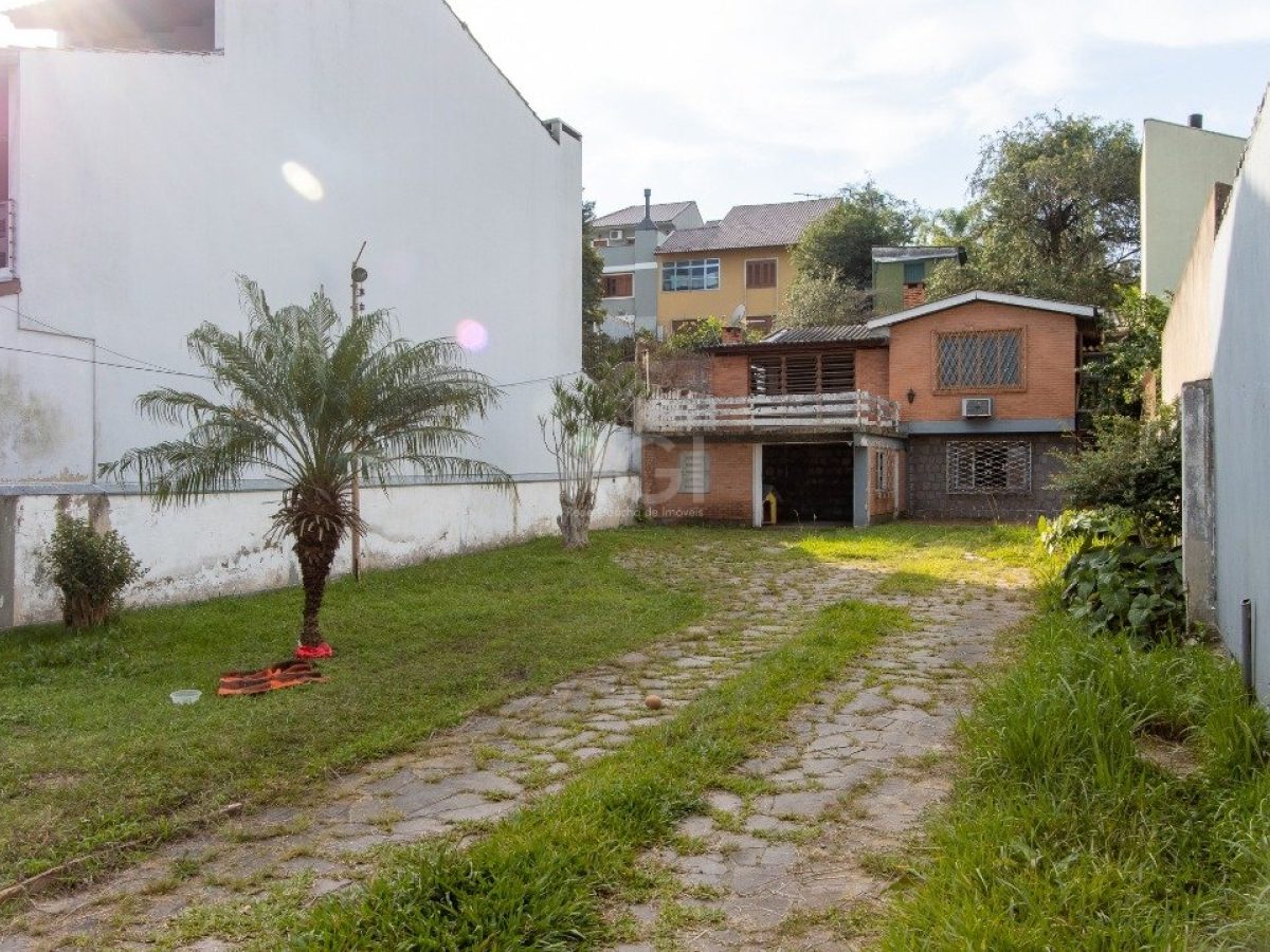 Casa à venda com 172m², 2 quartos, 1 suíte, 4 vagas no bairro Ipanema em Porto Alegre - Foto 1