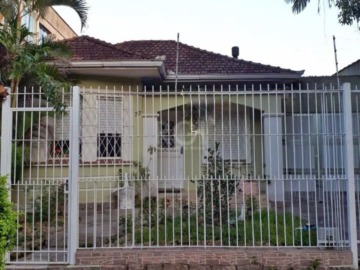 Casa à venda com 142m², 3 quartos, 1 suíte no bairro Partenon em Porto Alegre - Foto 1