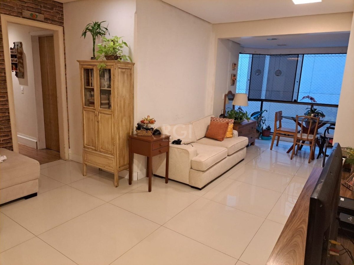 Apartamento à venda com 105m², 3 quartos, 1 suíte, 1 vaga no bairro Menino Deus em Porto Alegre - Foto 1