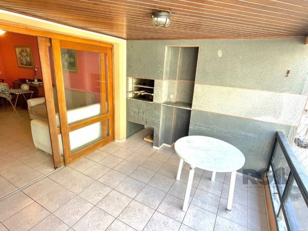 Apartamento à venda com 103m², 3 quartos, 1 suíte, 1 vaga no bairro Zona Nova em Capão da Canoa - Foto 1