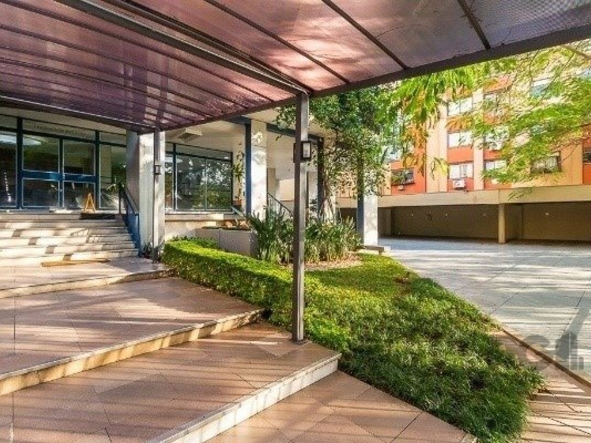 Apartamento à venda com 107m², 3 quartos, 1 suíte, 1 vaga no bairro Moinhos de Vento em Porto Alegre - Foto 1