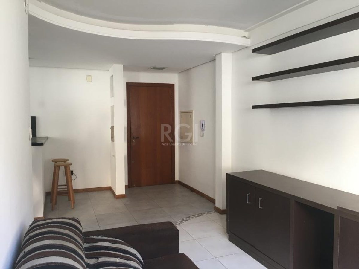 Apartamento à venda com 47m², 1 quarto, 1 vaga no bairro Azenha em Porto Alegre - Foto 1