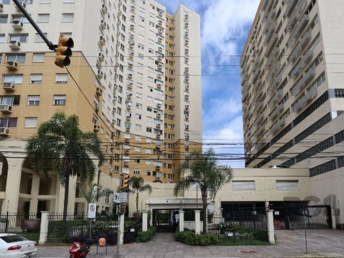 Apartamento à venda com 66m², 3 quartos, 1 suíte, 1 vaga no bairro Santo Antônio em Porto Alegre - Foto 1