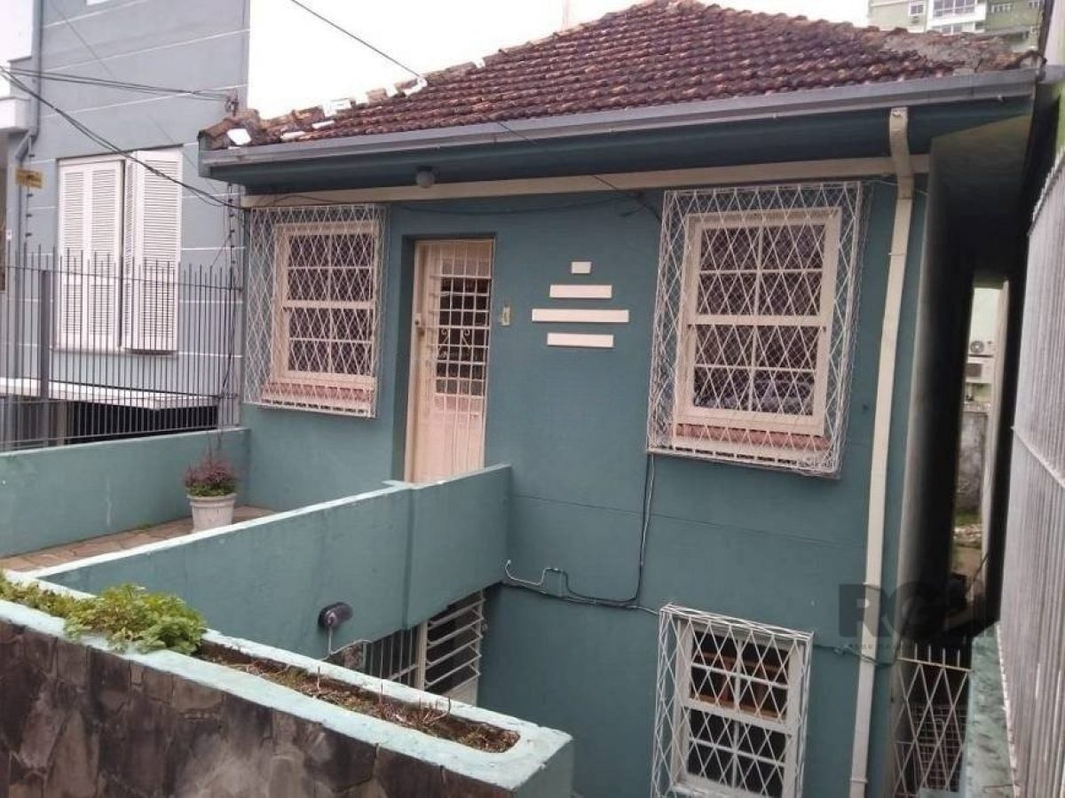 Casa à venda com 124m², 4 quartos, 1 vaga no bairro Petrópolis em Porto Alegre - Foto 1