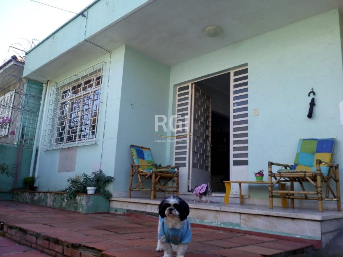 Casa à venda com 155m², 4 quartos, 1 suíte, 3 vagas no bairro Passo d'Areia em Porto Alegre - Foto 1