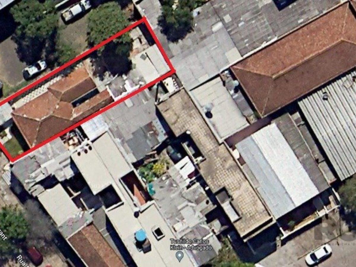 Casa à venda com 293m², 4 quartos, 1 suíte, 3 vagas no bairro Santana em Porto Alegre - Foto 1