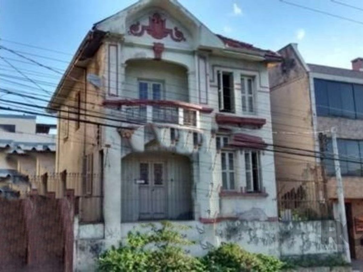 Casa à venda com 300m², 4 quartos, 3 vagas no bairro Partenon em Porto Alegre - Foto 1