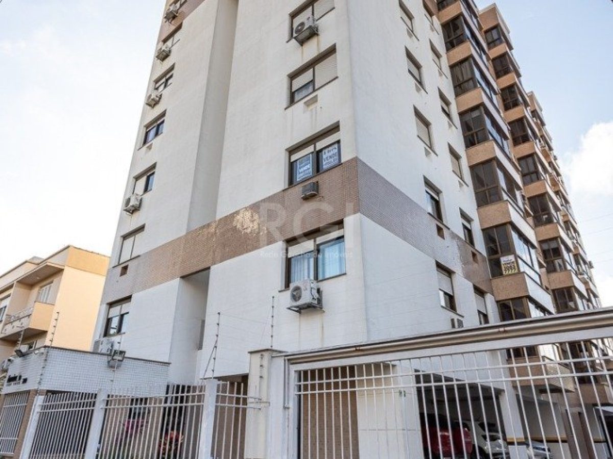 Apartamento à venda com 83m², 3 quartos, 1 suíte, 1 vaga no bairro Santana em Porto Alegre - Foto 1