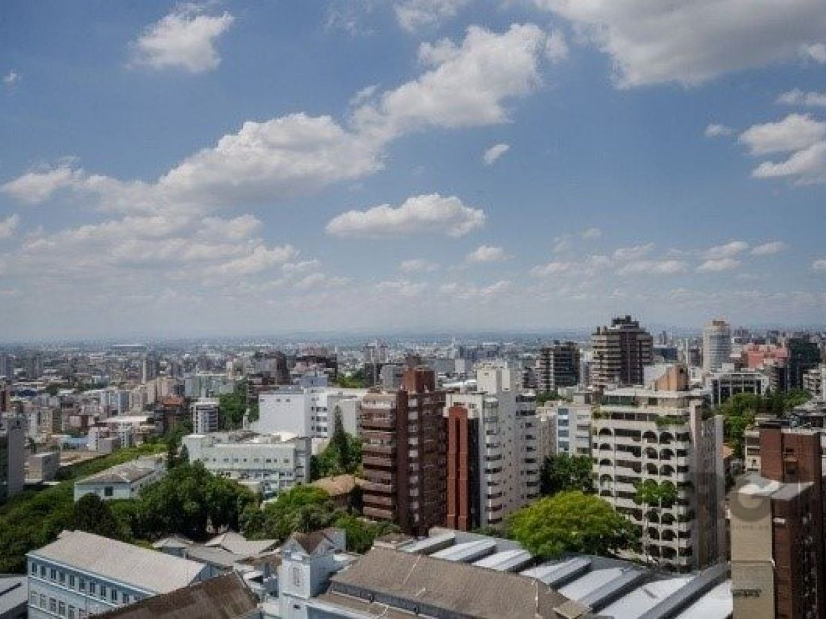 Apartamento à venda com 126m², 3 quartos, 1 suíte, 1 vaga no bairro Moinhos de Vento em Porto Alegre - Foto 1