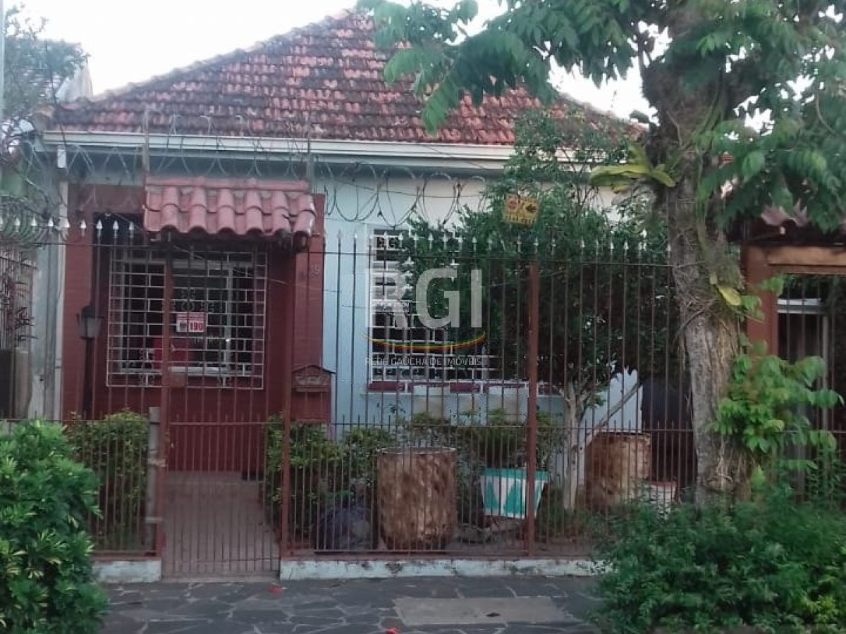 Casa à venda com 70m², 2 quartos, 2 vagas no bairro Partenon em Porto Alegre - Foto 1