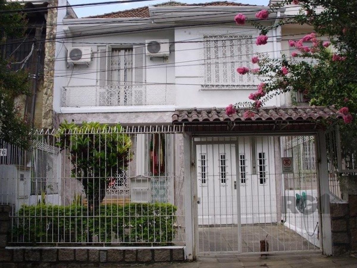 Casa à venda com 170m², 3 quartos, 2 vagas no bairro São João em Porto Alegre - Foto 1