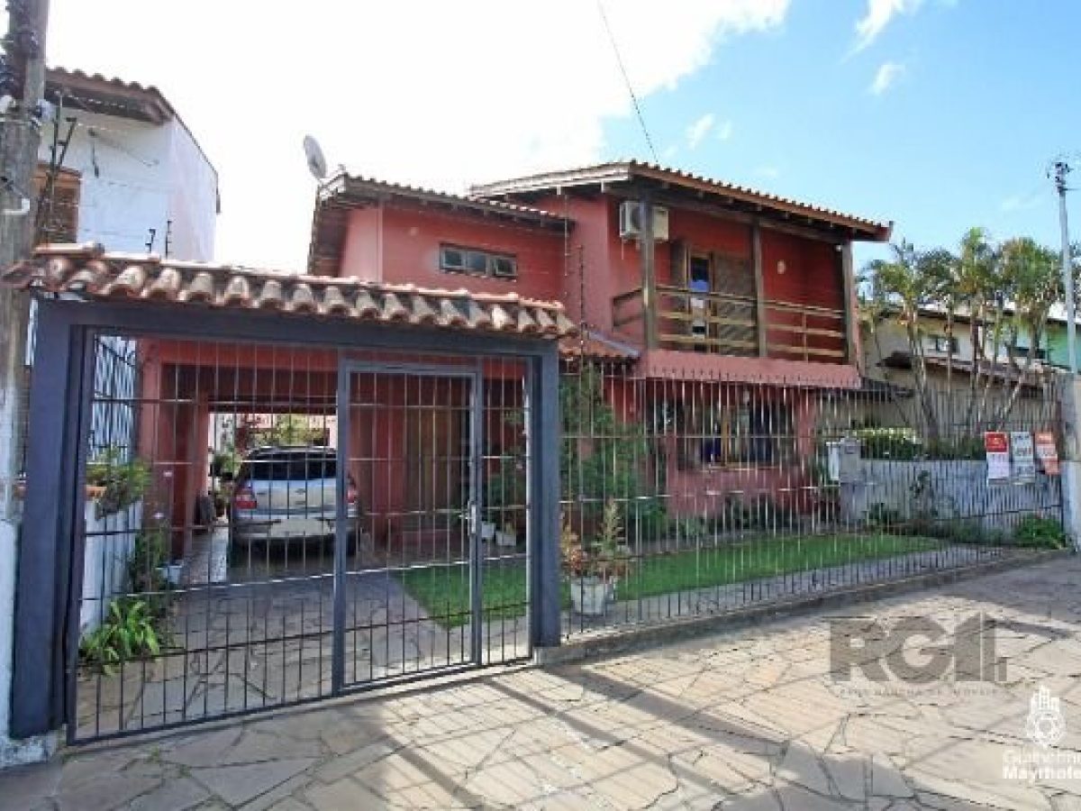 Casa à venda com 365m², 3 quartos, 1 suíte, 4 vagas no bairro Ipanema em Porto Alegre - Foto 1