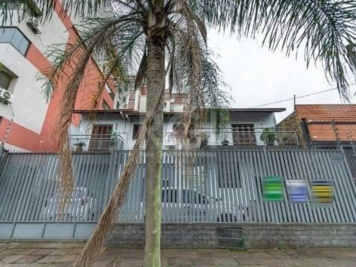 Casa à venda com 110m², 3 quartos, 2 vagas no bairro Passo d'Areia em Porto Alegre - Foto 1