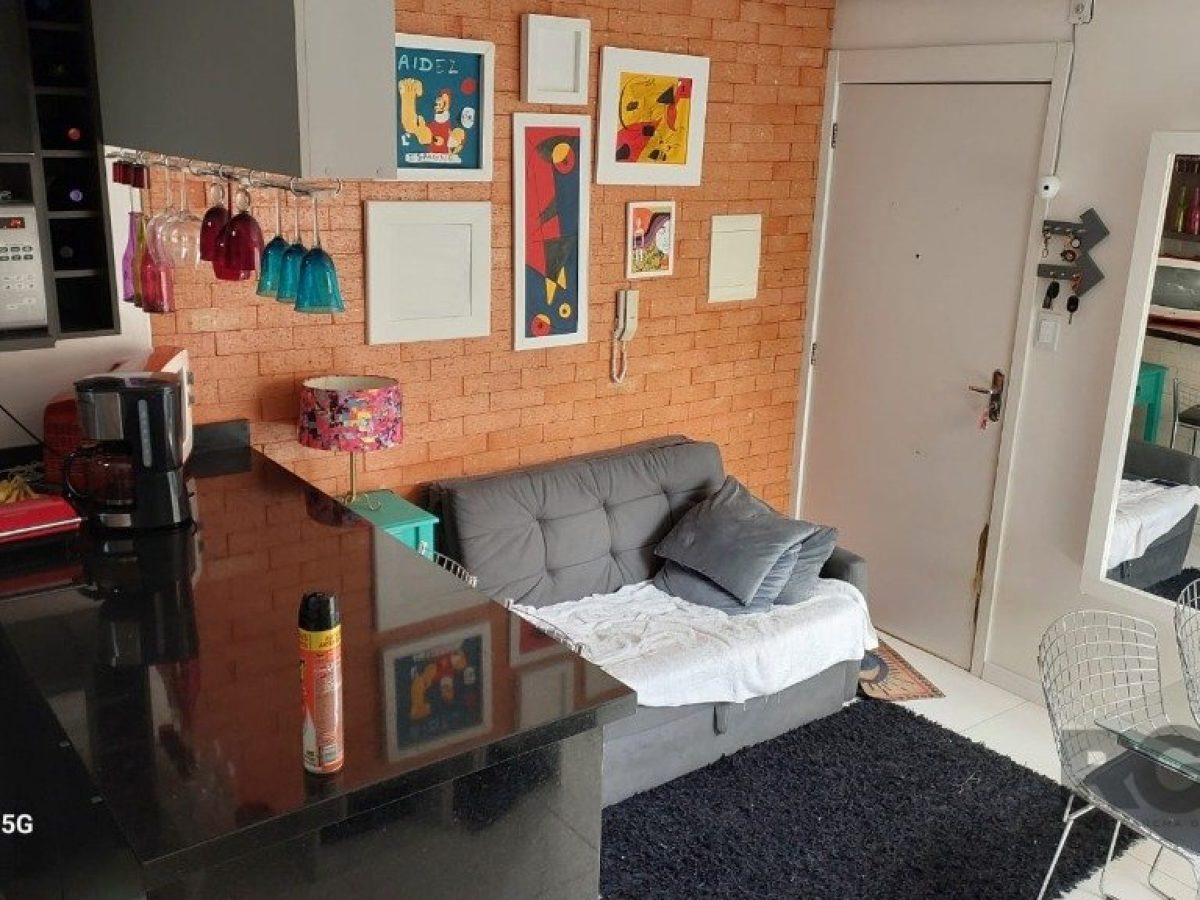 Apartamento à venda com 42m², 2 quartos, 1 vaga no bairro Glória em Porto Alegre - Foto 1