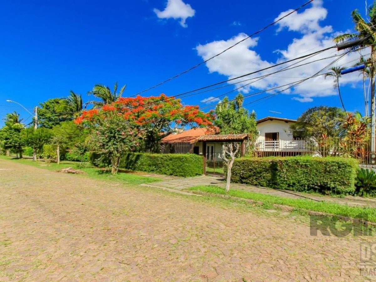 Casa à venda com 395m², 6 quartos no bairro Ipanema em Porto Alegre - Foto 1