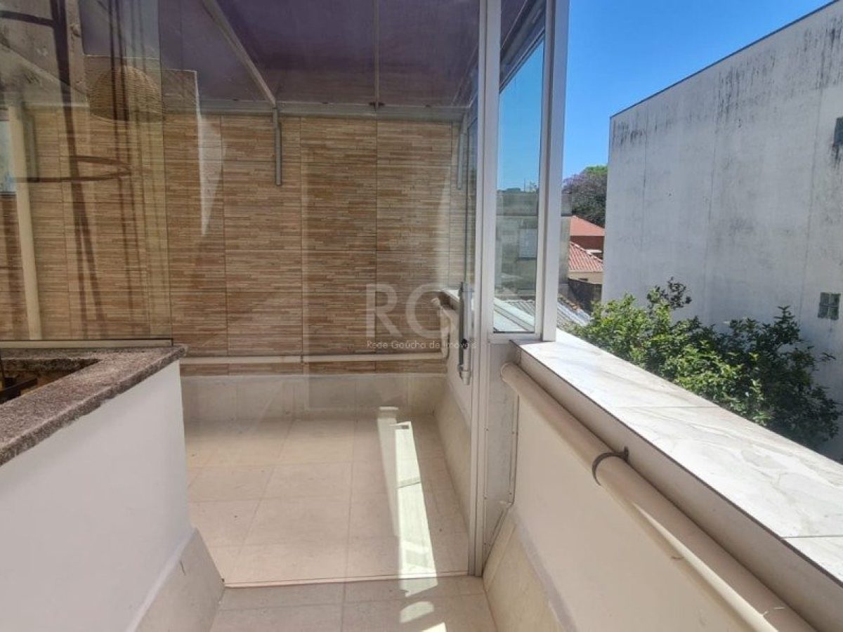 Apartamento à venda com 93m², 2 quartos, 1 suíte, 1 vaga no bairro Santo Antônio em Porto Alegre - Foto 1