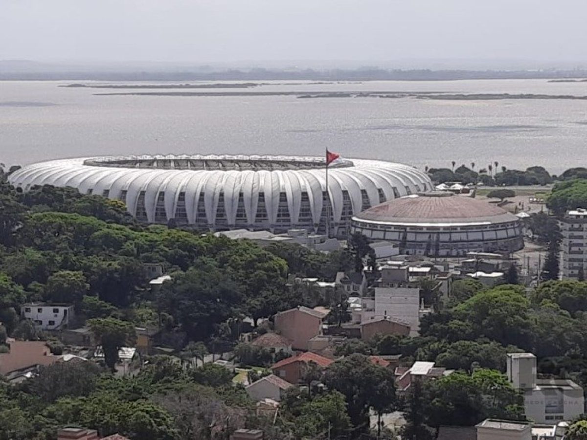 Apartamento à venda com 126m², 3 quartos, 1 suíte, 2 vagas no bairro Santa Tereza em Porto Alegre - Foto 1