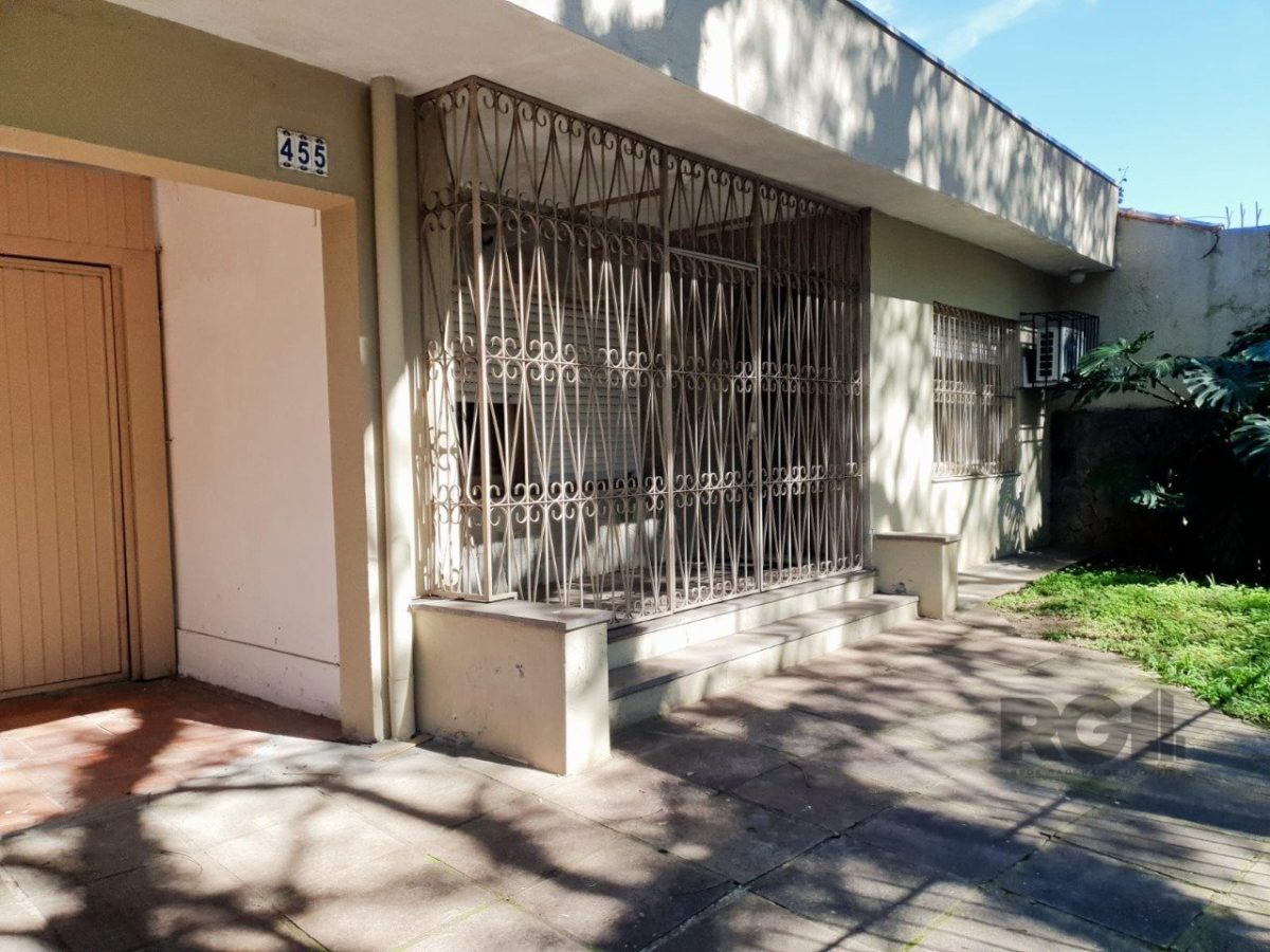 Casa à venda com 284m², 4 quartos, 5 vagas no bairro Jardim Botânico em Porto Alegre - Foto 1