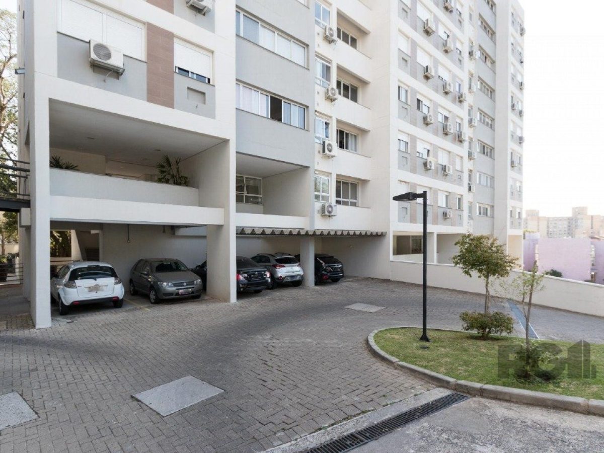 Apartamento à venda com 65m², 2 quartos, 1 suíte, 1 vaga no bairro Tristeza em Porto Alegre - Foto 1