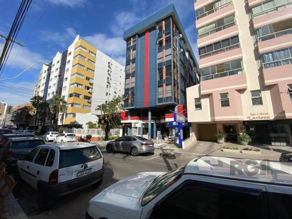 Apartamento à venda com 40m², 1 quarto, 1 vaga no bairro Centro em Capão da Canoa - Foto 1