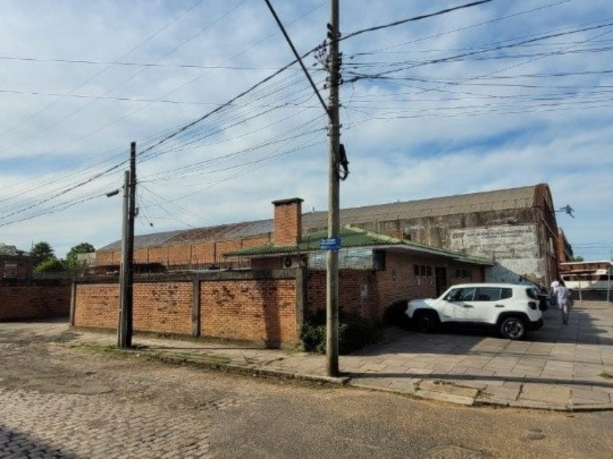 Depósito/Pavilhão à venda com 324m² no bairro Navegantes em Porto Alegre - Foto 1