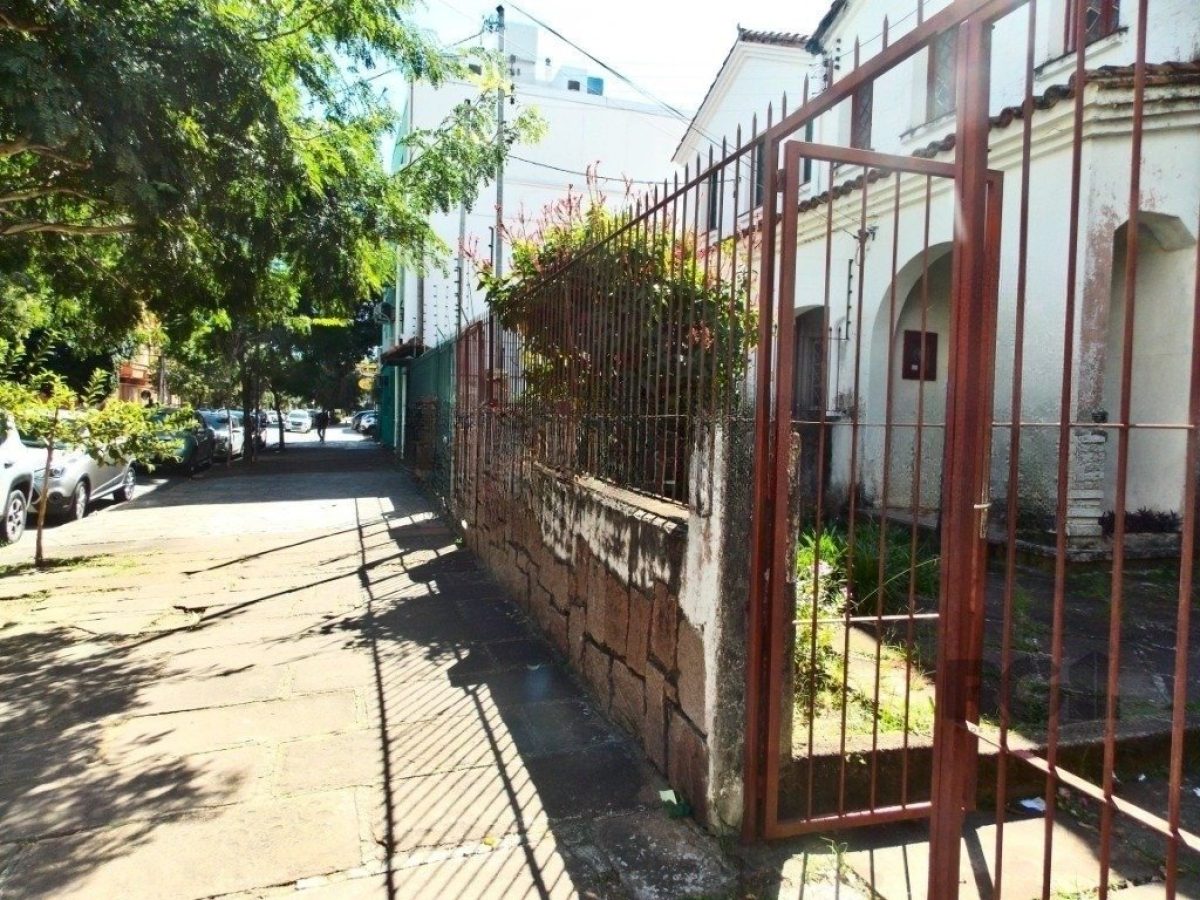 Casa à venda com 138m², 3 quartos no bairro Menino Deus em Porto Alegre - Foto 1