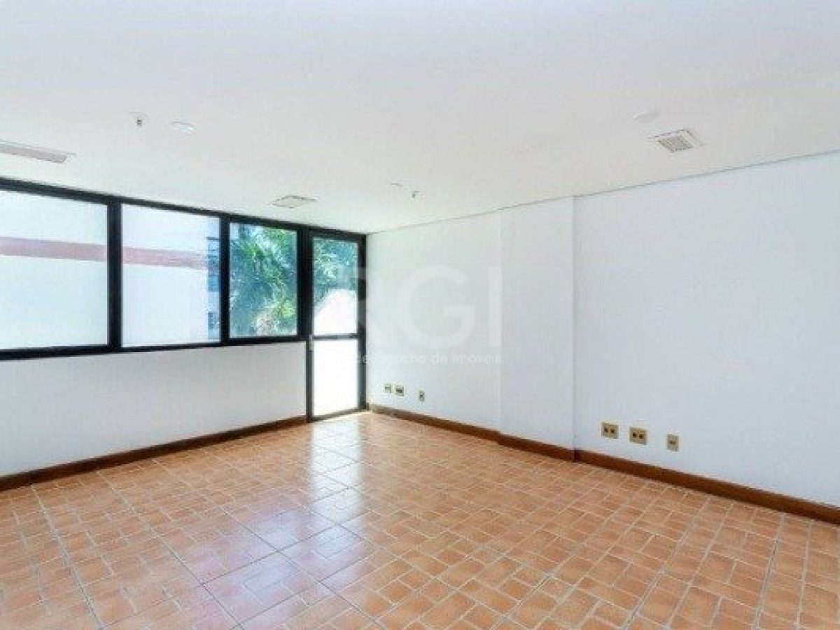 Conjunto/Sala à venda com 46m², 2 vagas no bairro Três Figueiras em Porto Alegre - Foto 1