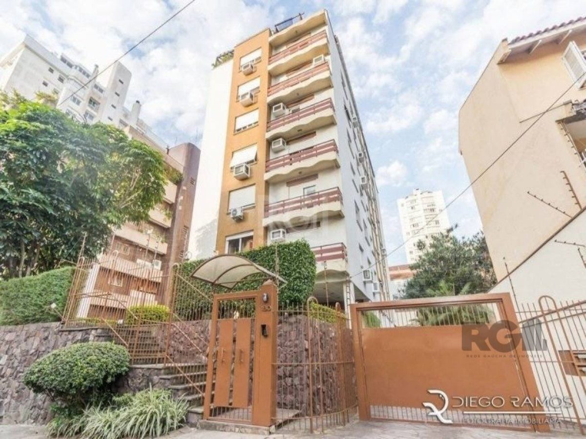 Apartamento à venda com 110m², 3 quartos, 1 suíte, 1 vaga no bairro São João em Porto Alegre - Foto 1