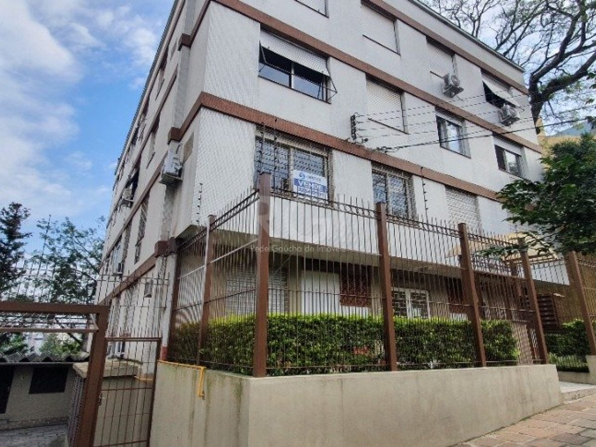 Apartamento à venda com 93m², 3 quartos, 1 suíte, 1 vaga no bairro Petrópolis em Porto Alegre - Foto 1