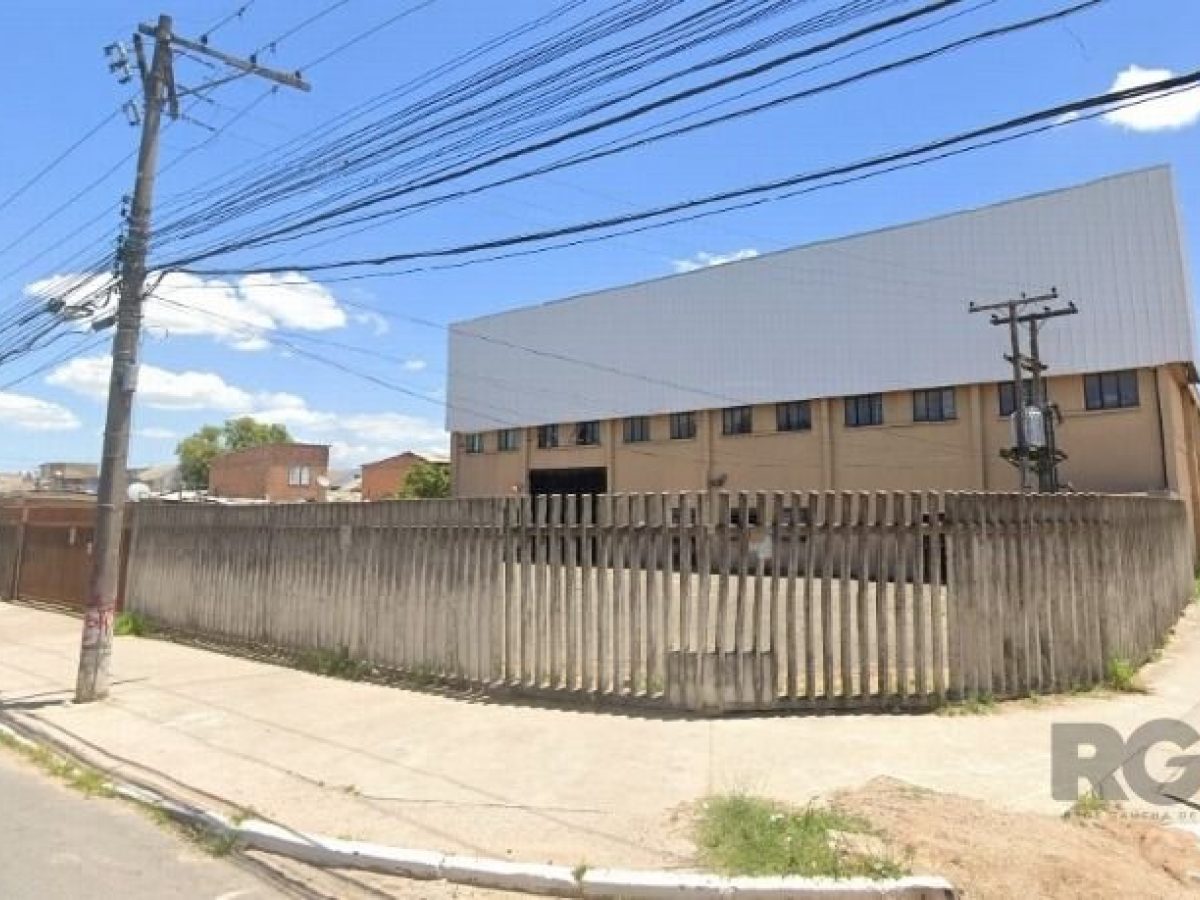 Depósito/Pavilhão à venda com 2.700m² no bairro Navegantes em Porto Alegre - Foto 1