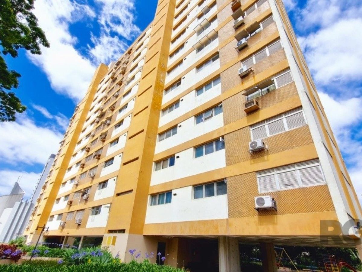 Apartamento à venda com 138m², 3 quartos, 1 suíte, 2 vagas no bairro Petrópolis em Porto Alegre - Foto 1