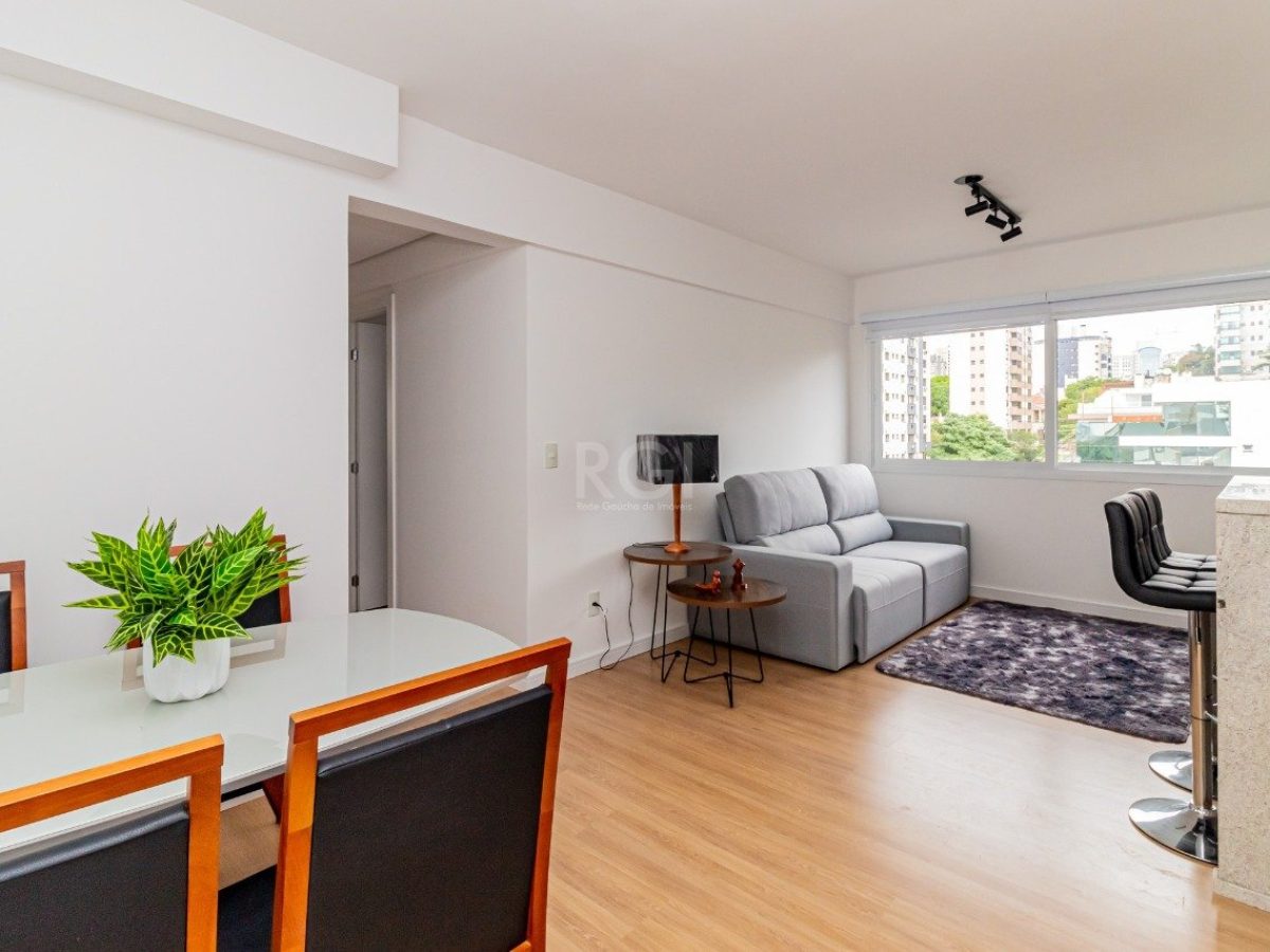 Apartamento à venda com 76m², 3 quartos, 1 suíte, 2 vagas no bairro Higienópolis em Porto Alegre - Foto 1