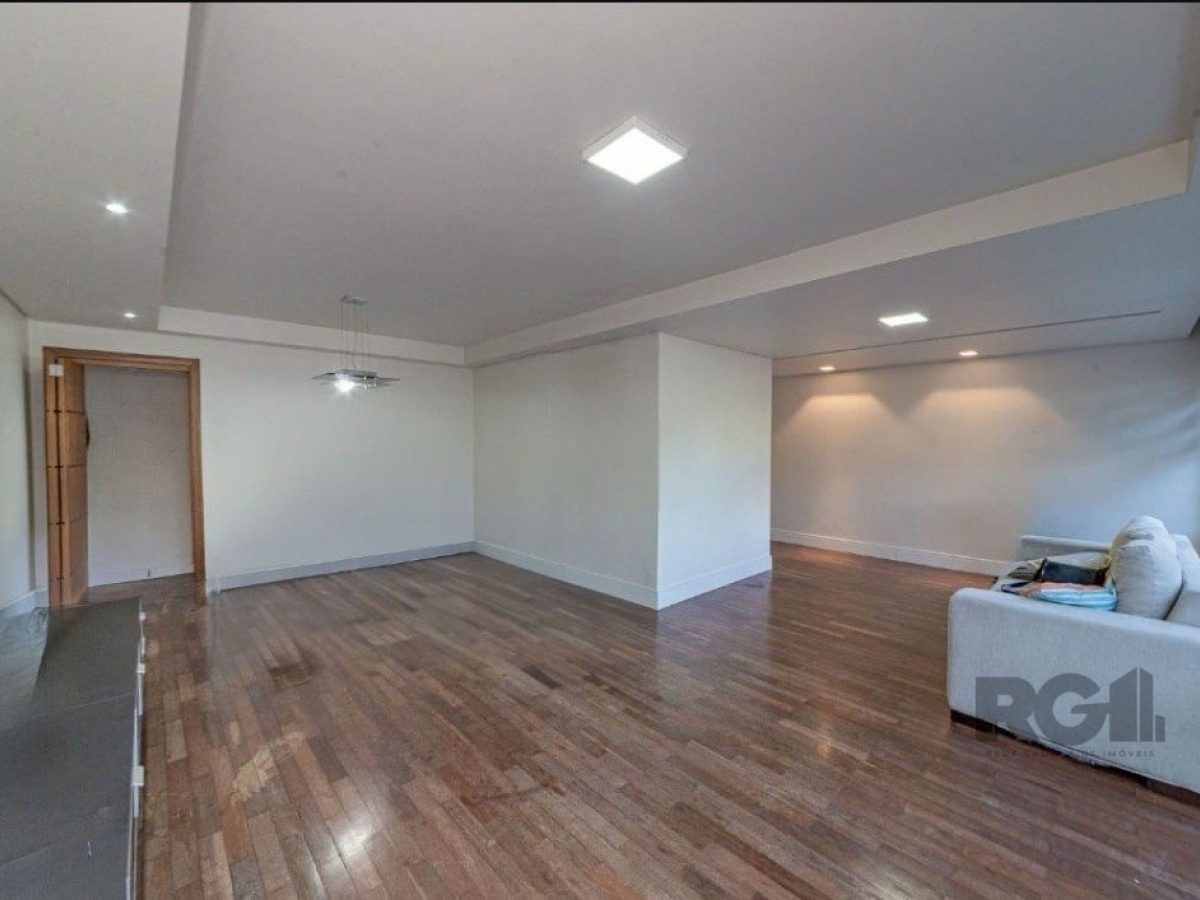 Apartamento à venda com 131m², 3 quartos, 1 suíte, 1 vaga no bairro Bela Vista em Porto Alegre - Foto 1