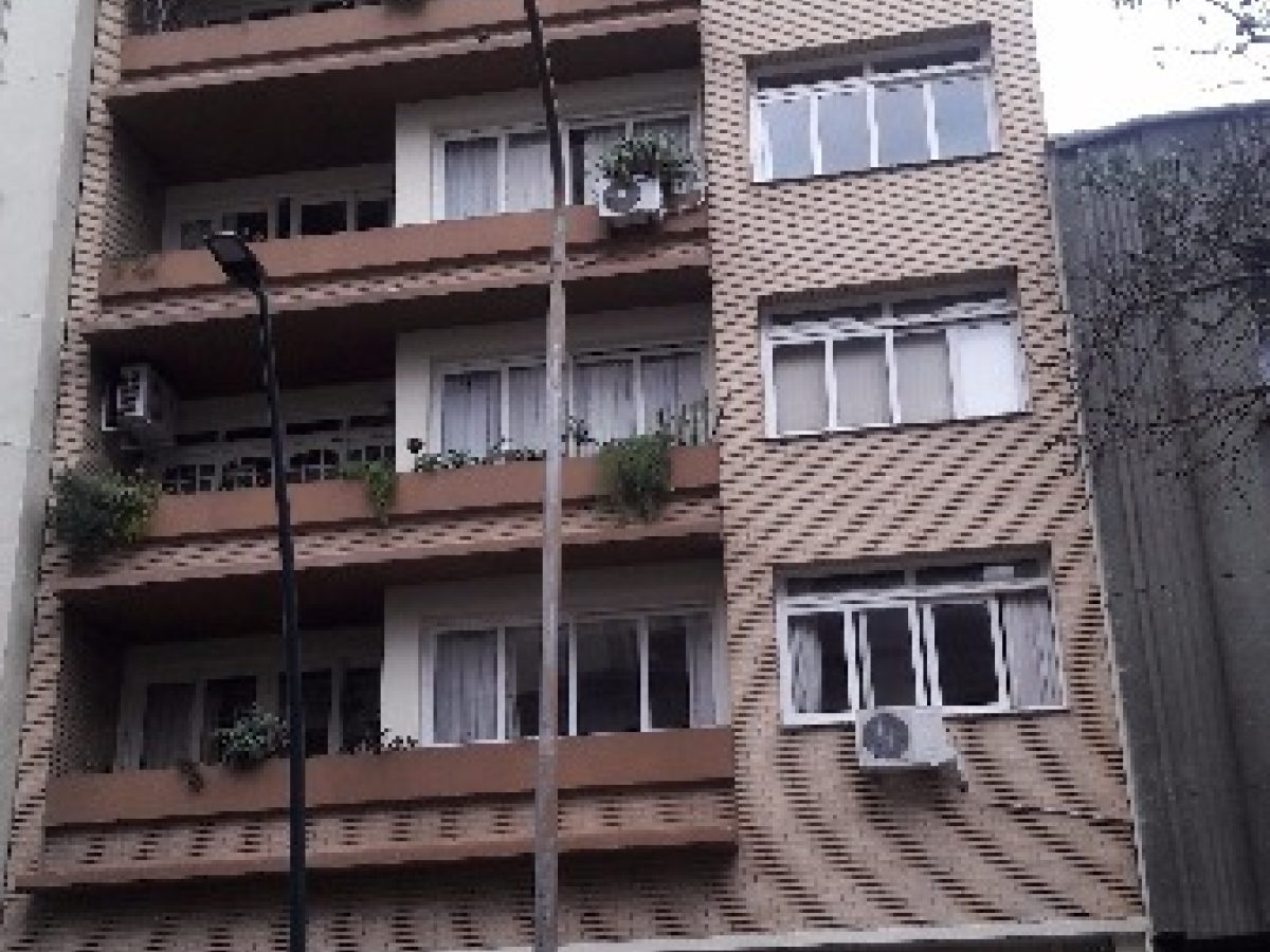 Apartamento à venda com 202m², 3 quartos, 1 suíte, 1 vaga no bairro Centro Histórico em Porto Alegre - Foto 1