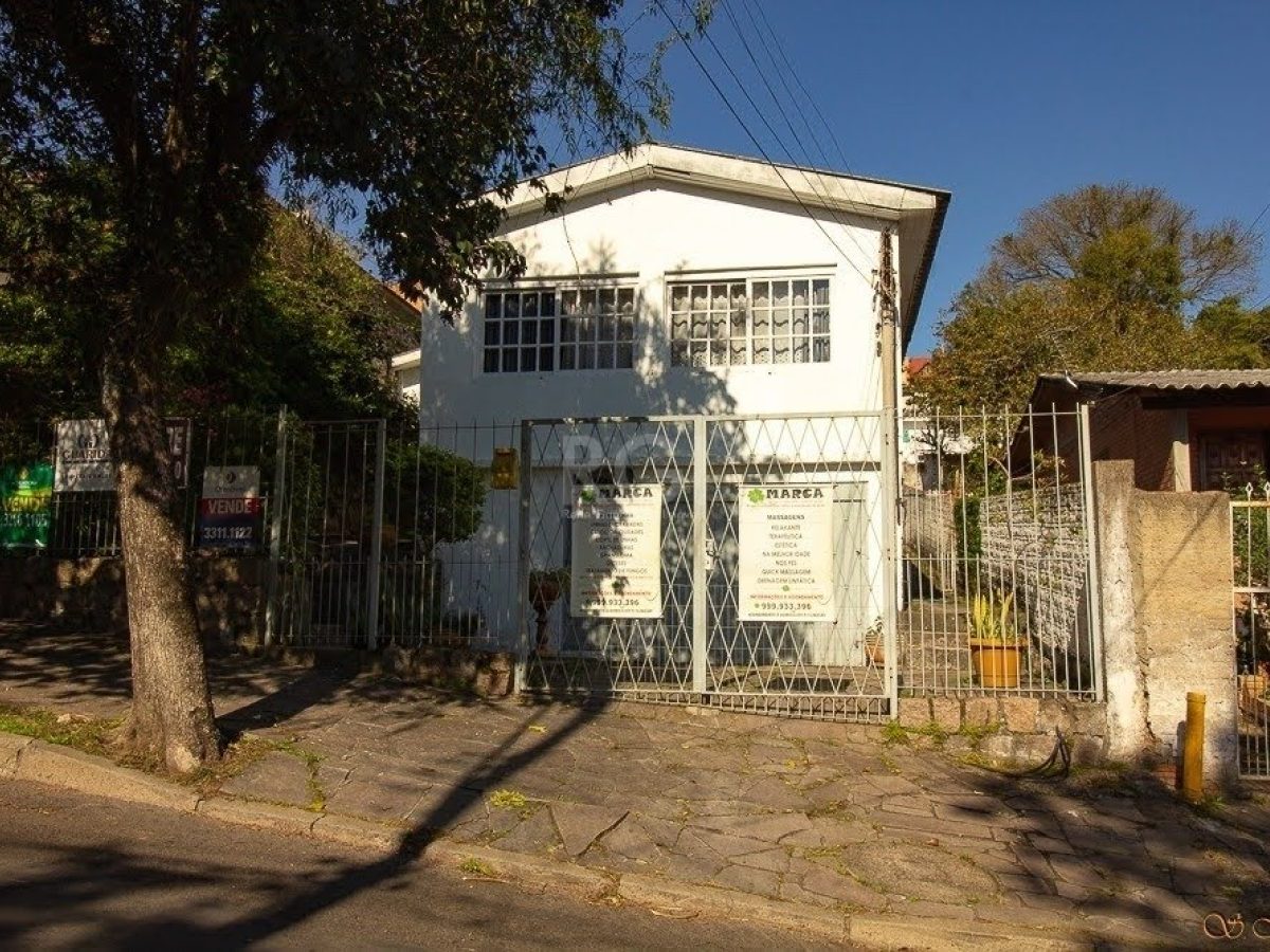 Casa à venda com 170m², 3 quartos, 1 suíte, 1 vaga no bairro Tristeza em Porto Alegre - Foto 1