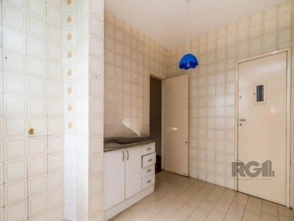 Apartamento à venda com 69m², 2 quartos, 1 suíte no bairro Floresta em Porto Alegre - Foto 1