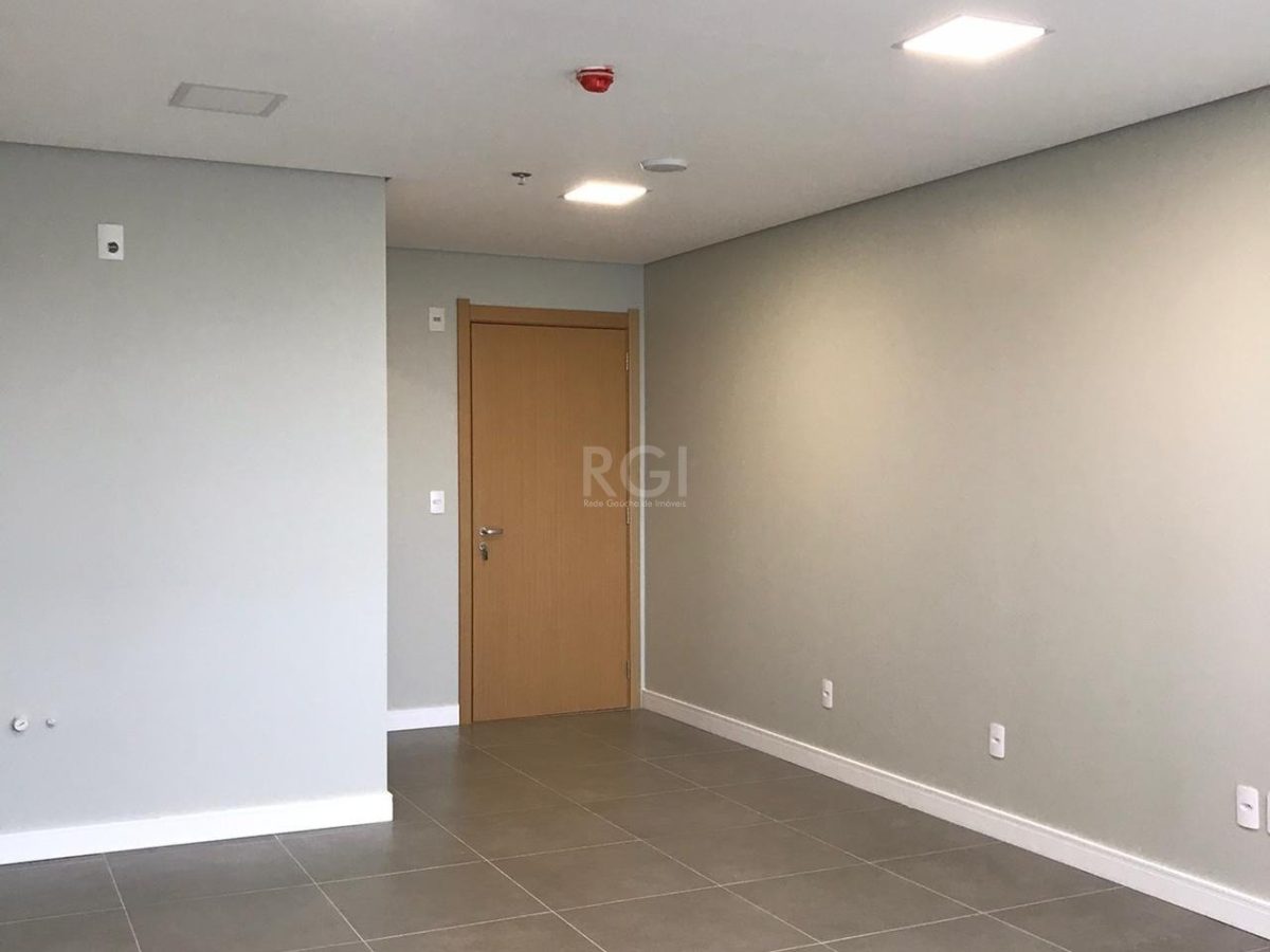 Conjunto/Sala à venda com 38m² no bairro Santana em Porto Alegre - Foto 1