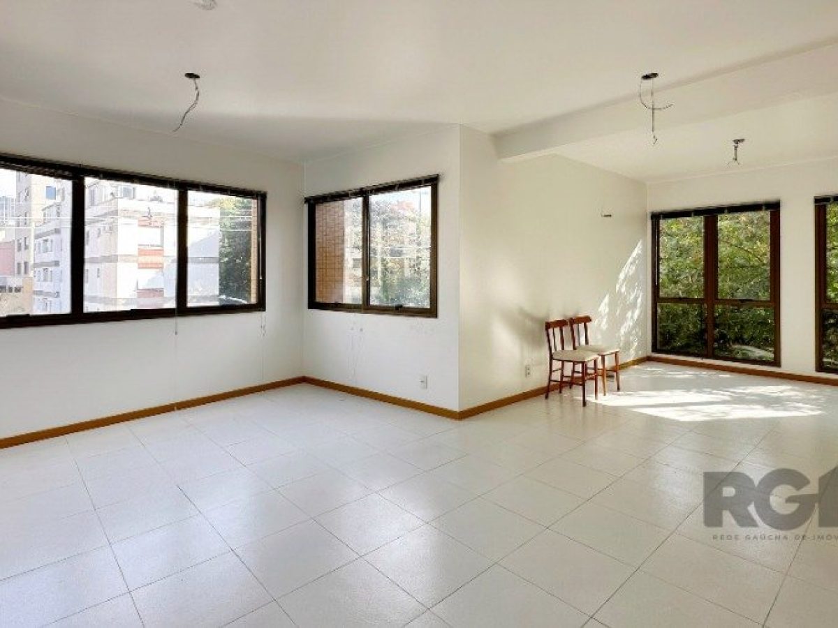 Conjunto/Sala à venda com 37m² no bairro Praia de Belas em Porto Alegre - Foto 1