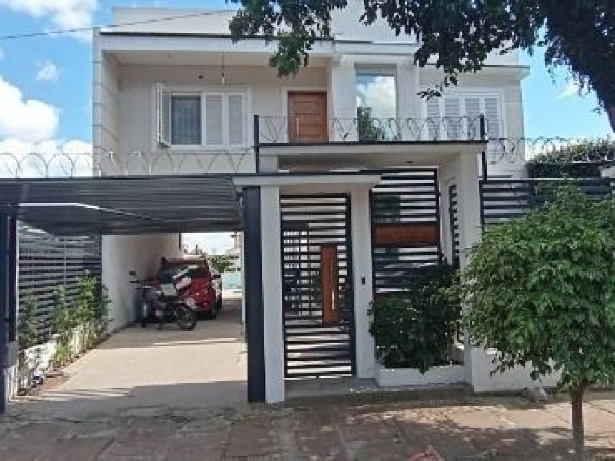 Casa à venda com 190m², 3 quartos, 3 suítes, 3 vagas no bairro Cristal em Porto Alegre - Foto 1