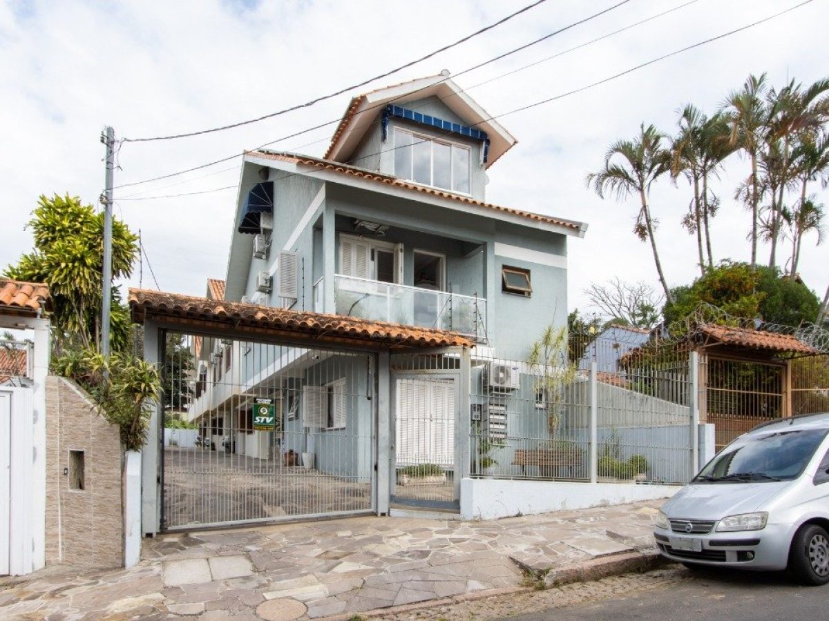 Casa Condominio à venda com 150m², 3 quartos, 1 suíte, 2 vagas no bairro Tristeza em Porto Alegre - Foto 1