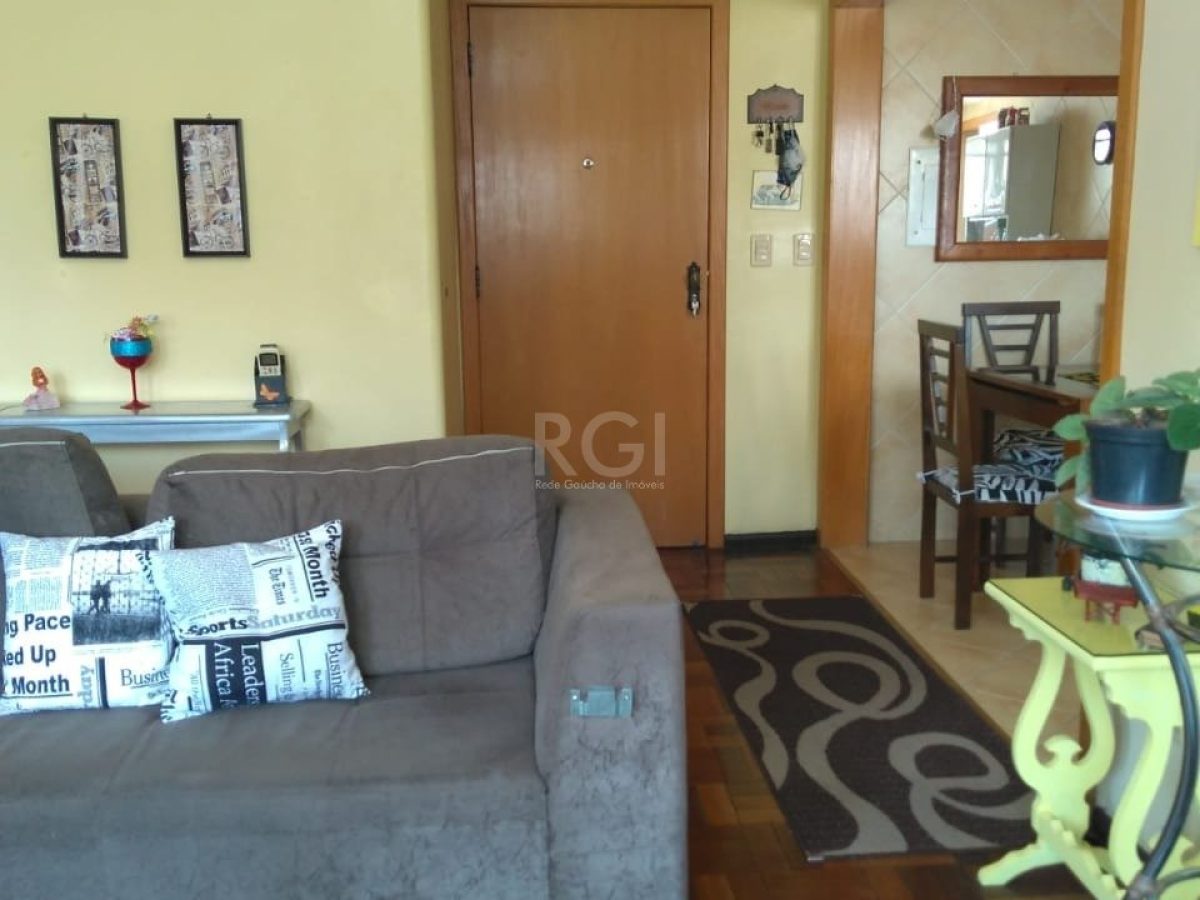 Apartamento à venda com 74m², 2 quartos, 1 vaga no bairro Partenon em Porto Alegre - Foto 1