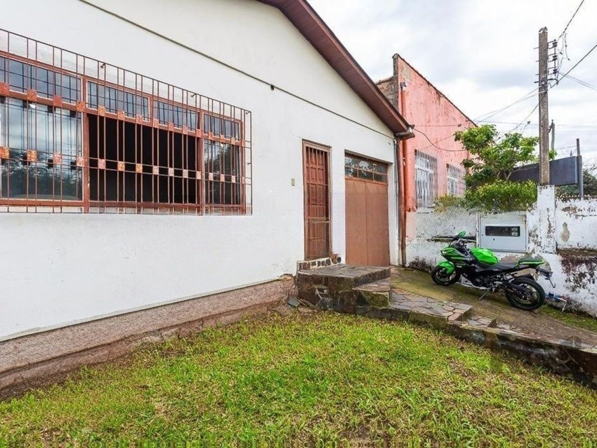 Casa à venda com 100m², 3 quartos, 2 vagas no bairro Jardim Itu em Porto Alegre - Foto 1