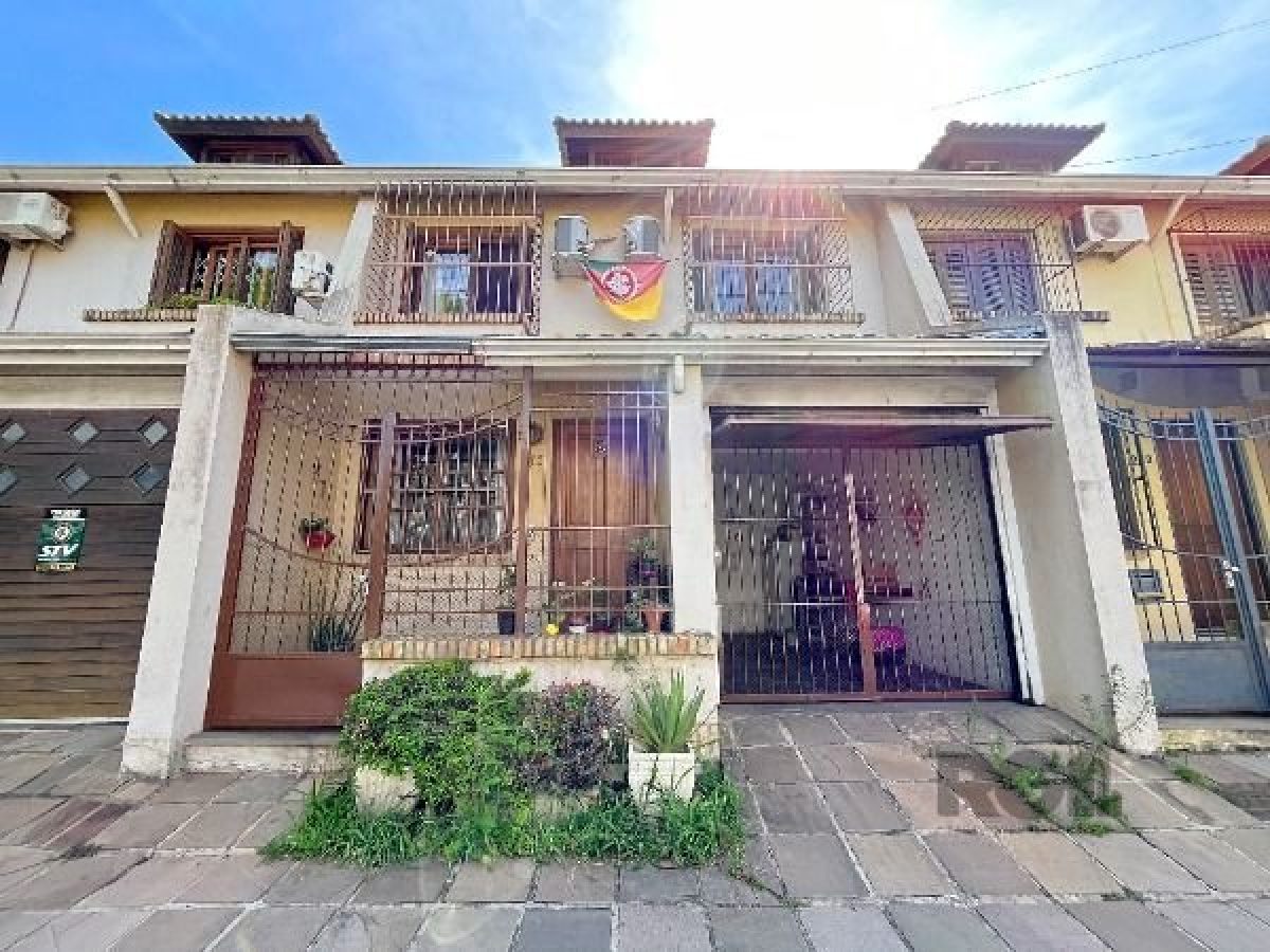 Casa à venda com 148m², 3 quartos, 1 suíte, 2 vagas no bairro Tristeza em Porto Alegre - Foto 1