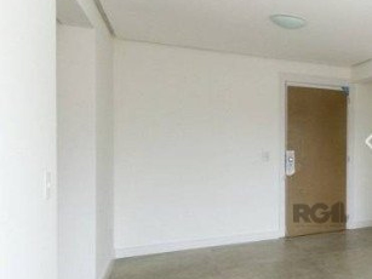 Apartamento à venda com 650m², 2 quartos, 1 suíte, 1 vaga no bairro Passo d'Areia em Porto Alegre - Foto 1