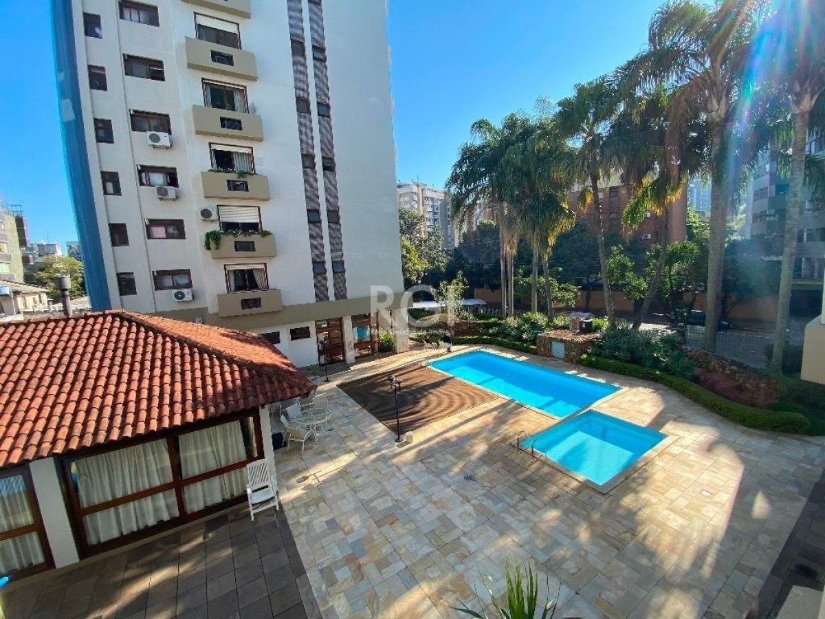 Apartamento à venda com 129m², 3 quartos, 1 suíte, 1 vaga no bairro Petrópolis em Porto Alegre - Foto 1